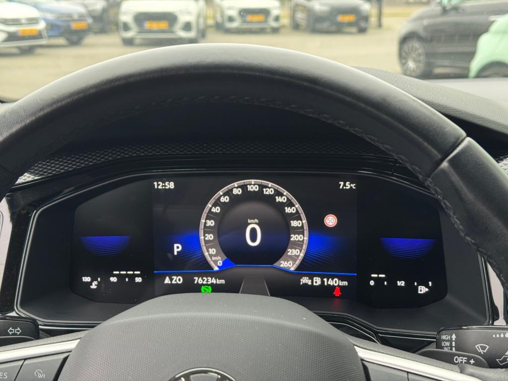 Volkswagen Taigo 1.0 tsi life business * carplay * stoelverwarming * pdc 2x