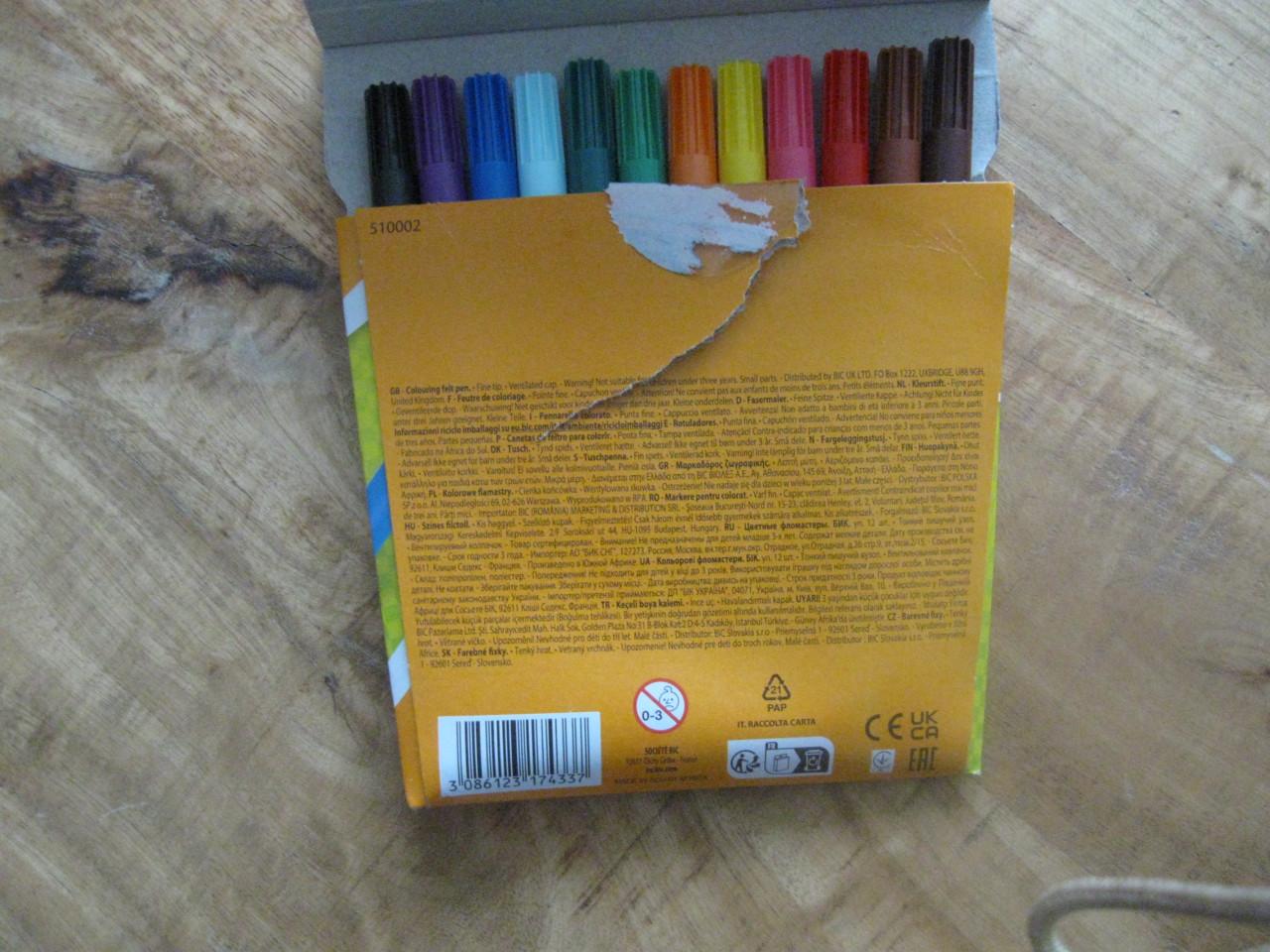 36 Kleur potloden + 12 gekleurde pennen