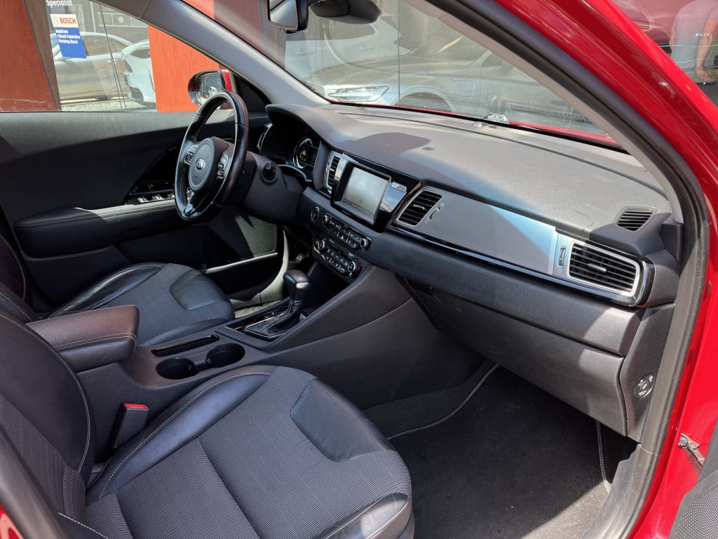 Kia Niro 1.6 gdi hybrid businessline | kanteldak | carplay | camera | trekh