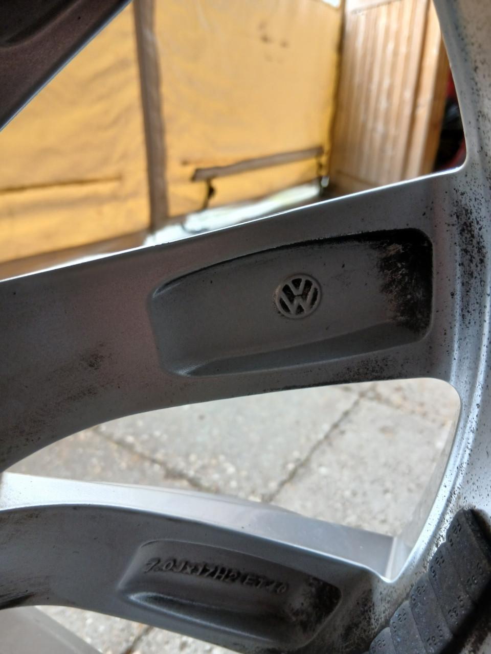 Winterband continental met velg volkswagen passat 17 inch 215/55