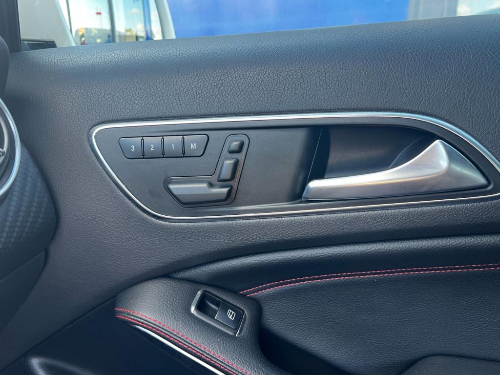 Mercedes-Benz A-Klasse 250 amg prestige, leer, panodak, trekhaak enz...