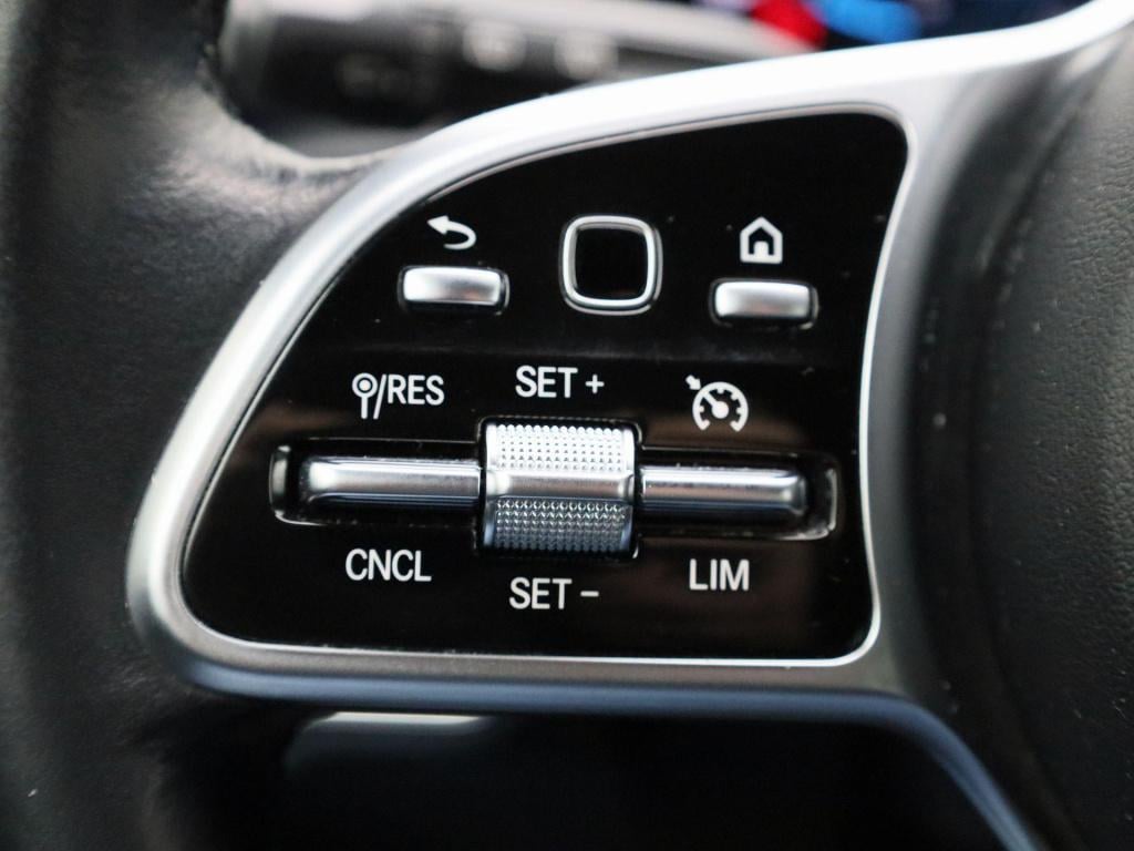 Mercedes-Benz A-Klasse 180 business solution luxury | automaat | apple carp