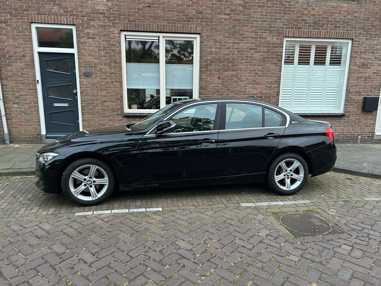 BMW 330e Performance