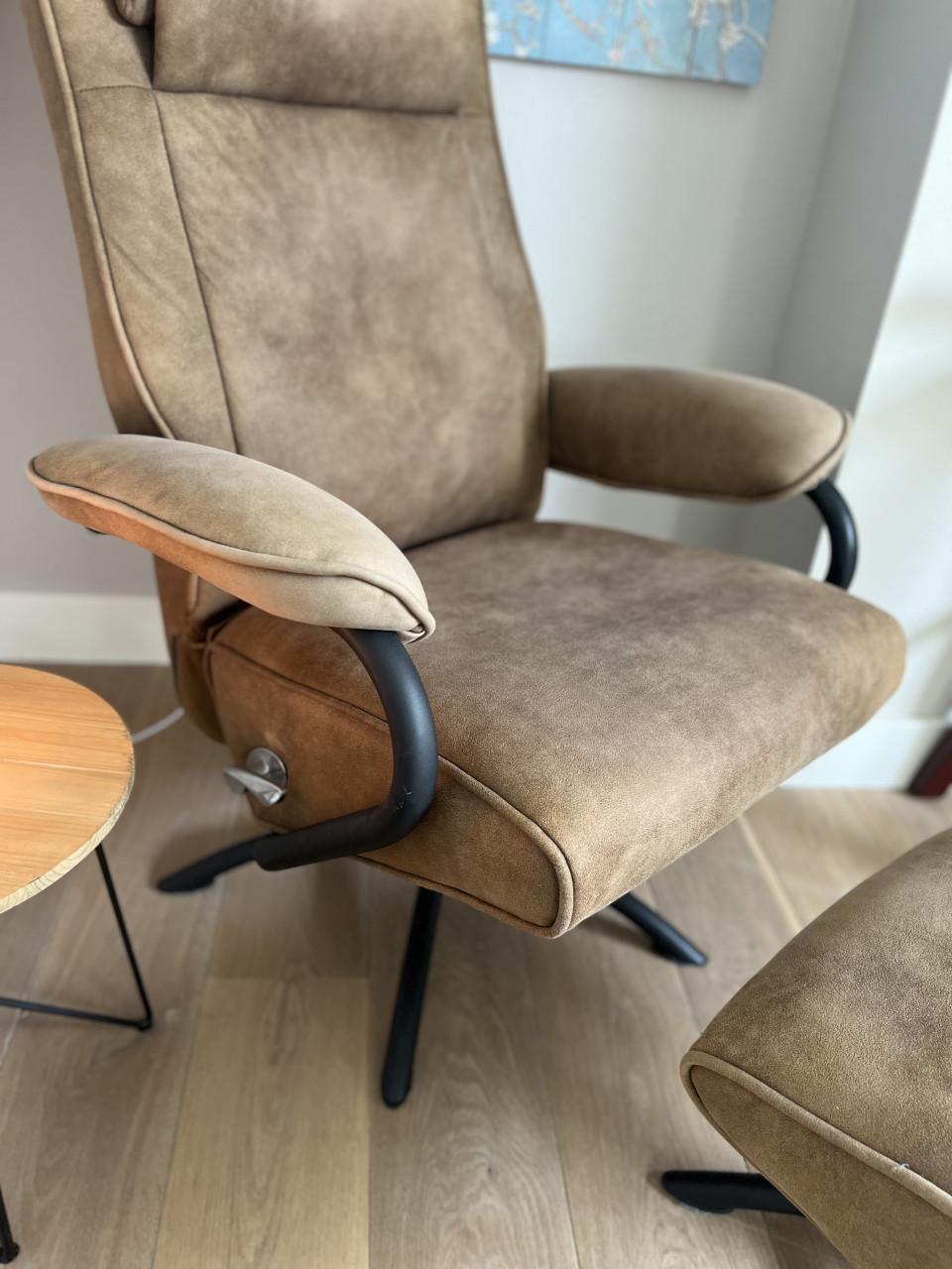 Relaxfeauteuil met voetenbankje