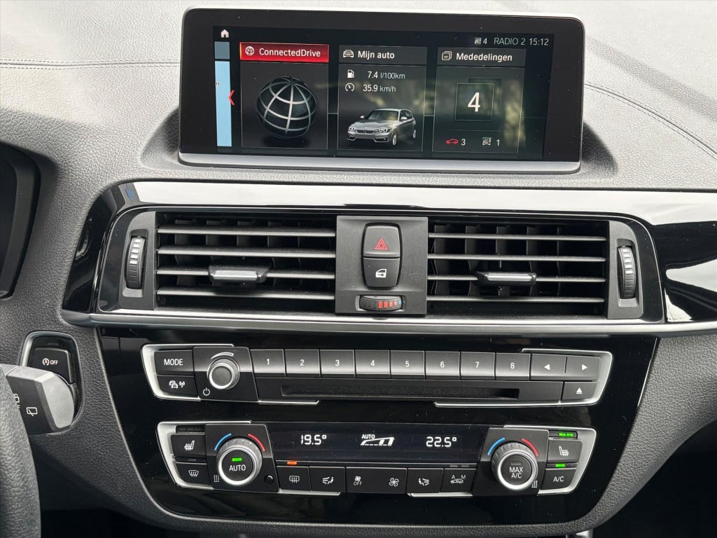 BMW 1 Serie (f20) 118i 136pk aut steptronic sport line | unieke km stand|ri