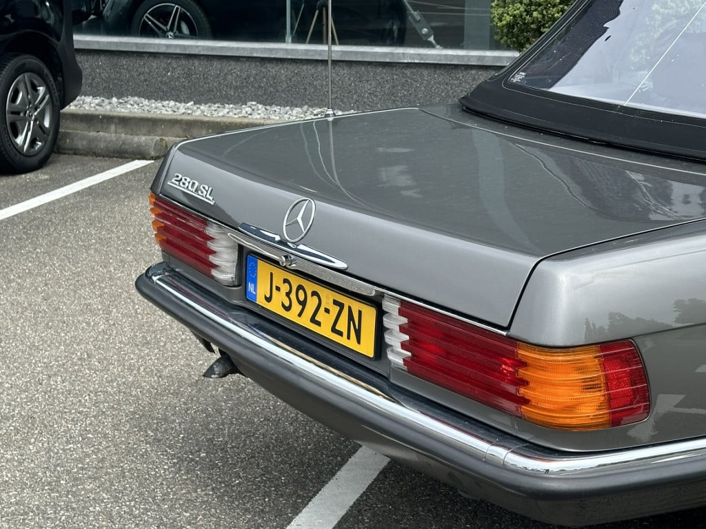 Mercedes-Benz Sl 280 sl i automaat i hout inleg i kroonkurk velgen i airco 