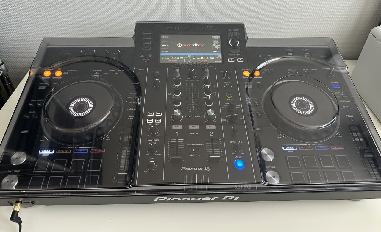 Pioneer XDJ-RX2 incl Headphones