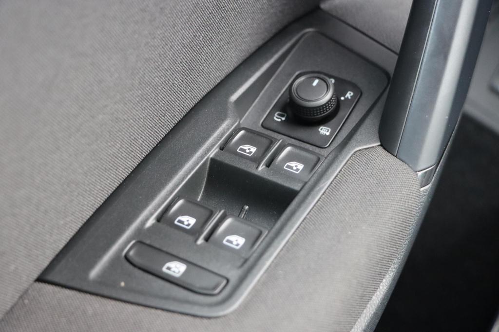 Volkswagen Tiguan 1.4 tsi ehybrid life business 245pk dsg6 | soh 87,1% |