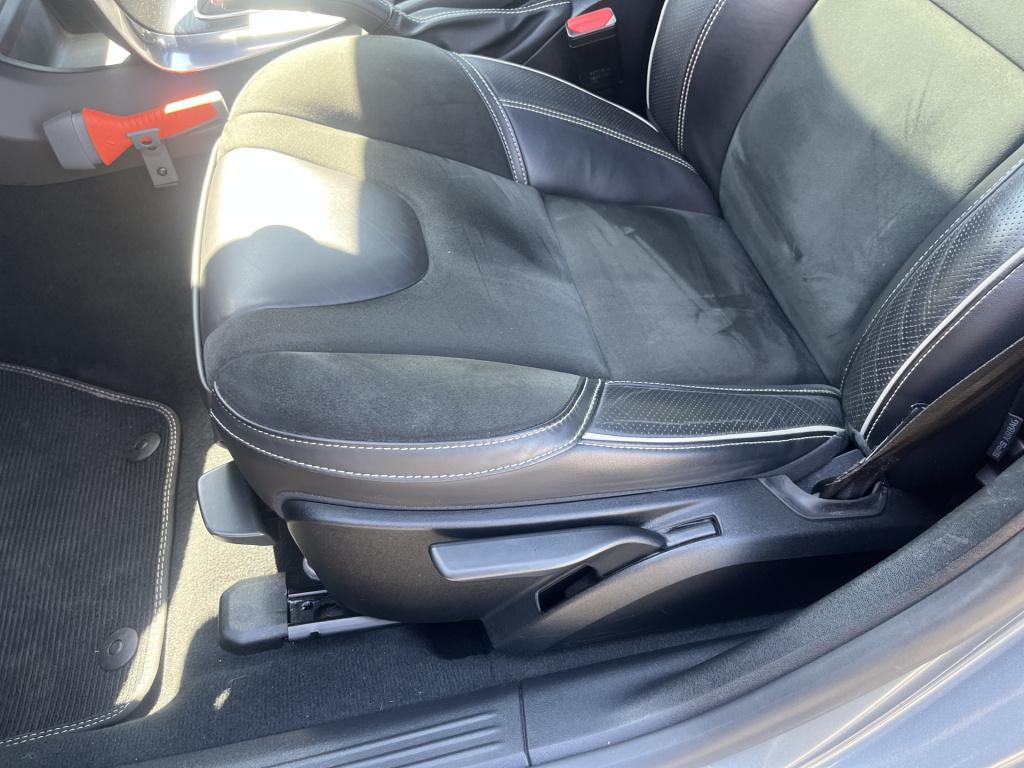 Volvo V40 1.5 t3 polar+ r-design sport pano navi trekhaak automaat