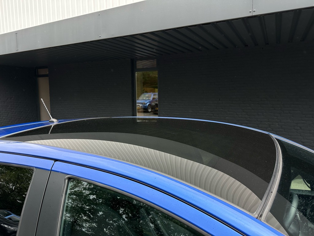 Toyota Yaris 1.5 hybride // premium uitvoering //