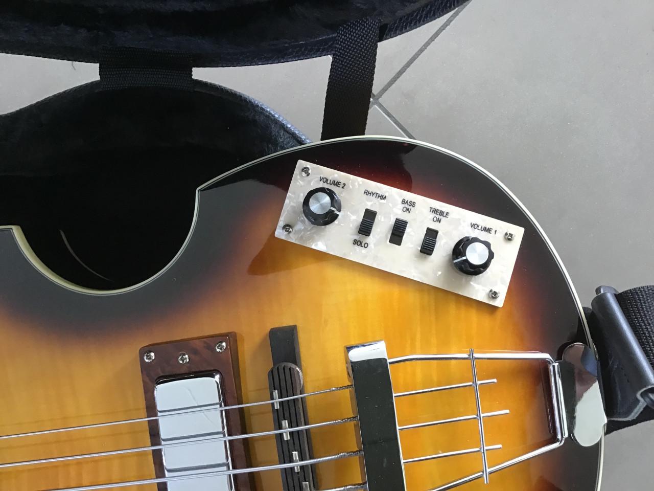 Complete set: Vioolbas en Hartke A70 Kickback combo versterker