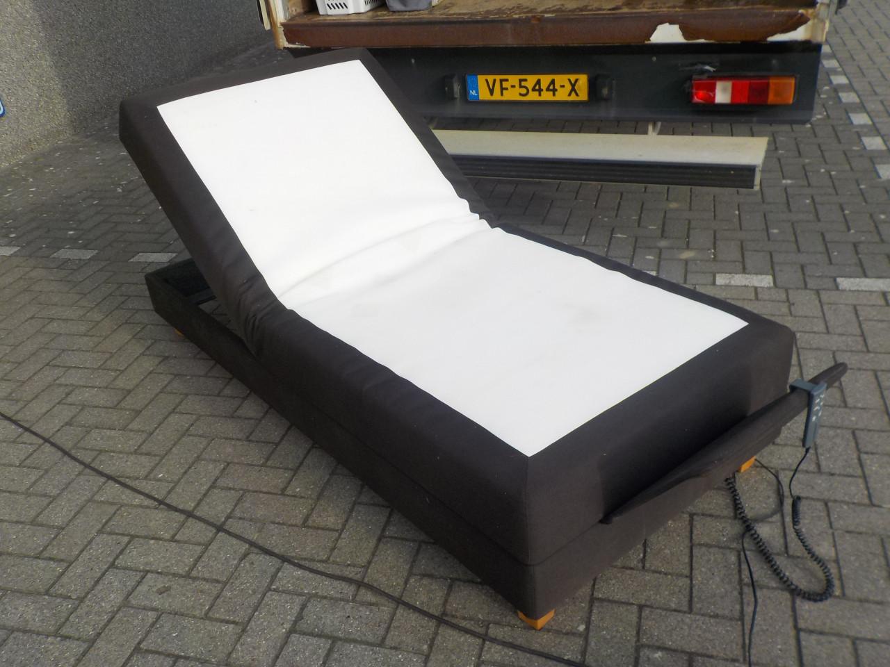 Elektrische boxspring 90 x 200 cm zonder matras in zeer goede staat