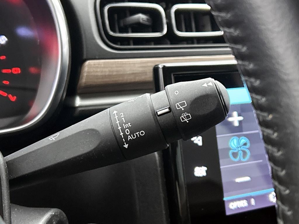 Citroen C3 83 pk shine | rijklaar | 17" lmv | camera | navigatie |