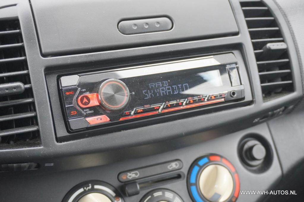 Nissan Micra 1.0 basis