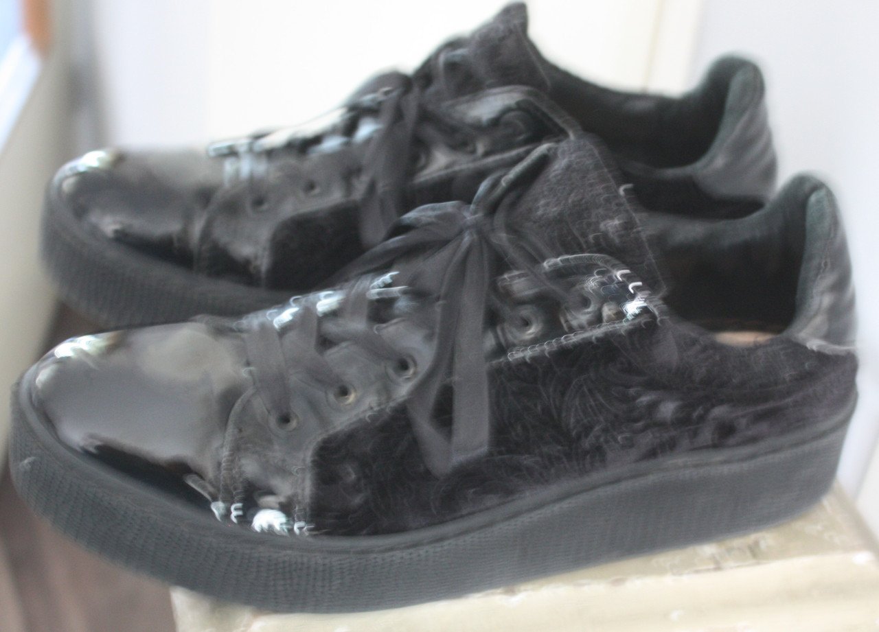 Zwarte sneaker lk en barokprint stof maat 42