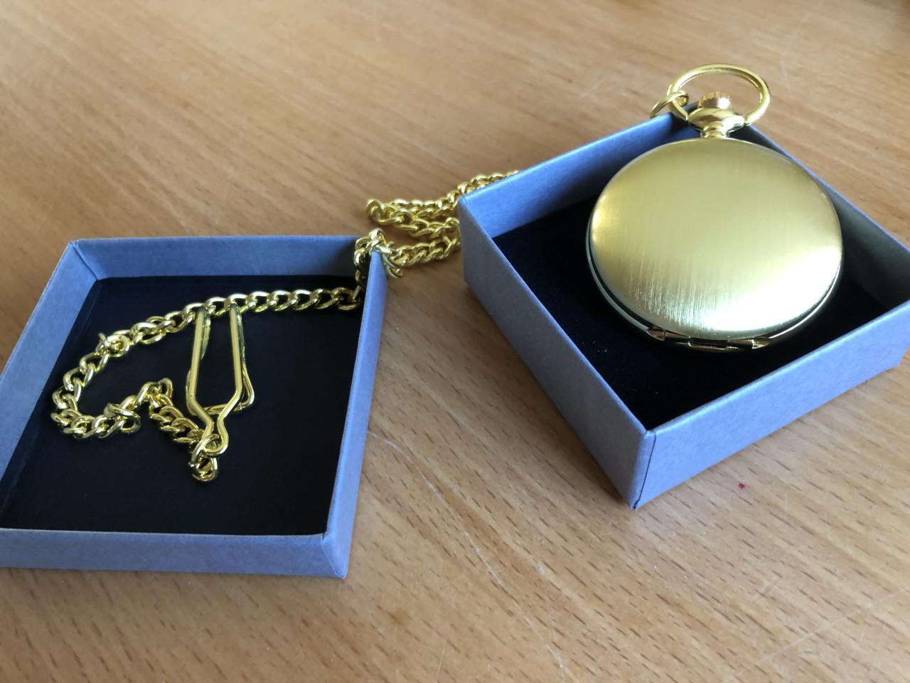 Te koop mooi hanghorloge.(nieuw).