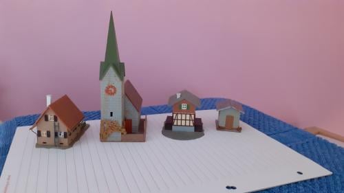 Treinhuisjes spoor N