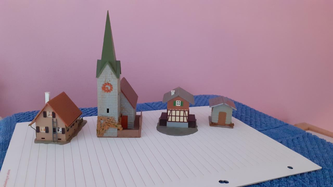 Treinhuisjes spoor N