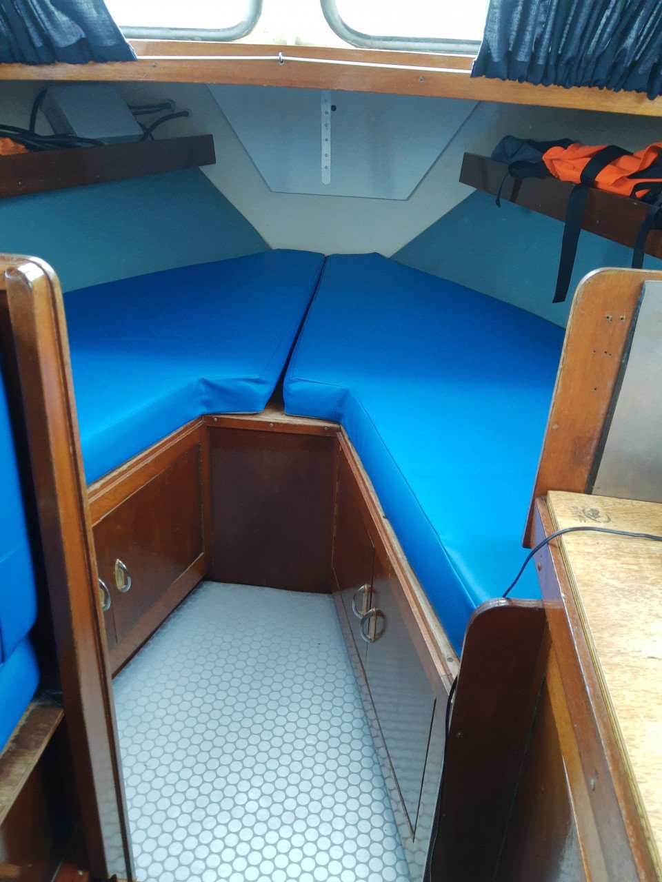 Stoere Eista motorboot – vaarklaar en compleet. Klaar voor avontuur!