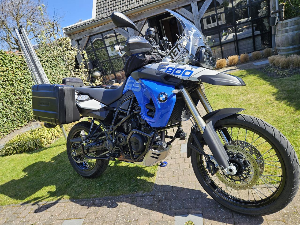 BMW F800 GS Trophy 2012 Akrapovic met koffers
