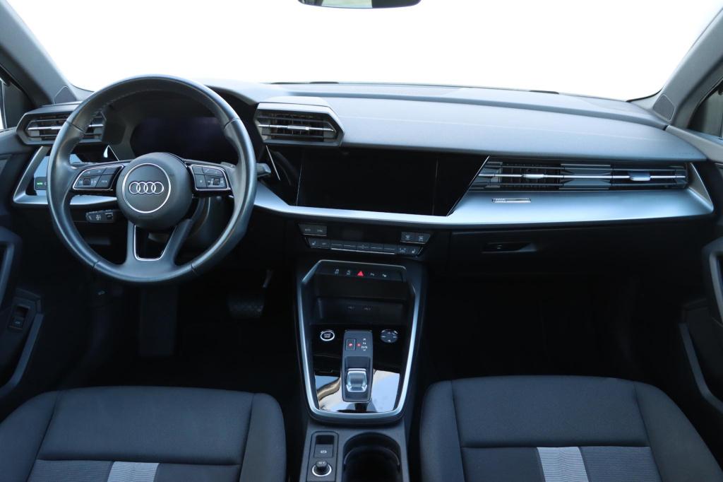 Audi A3 limousine 35 tfsi s-line edition 150pk s-tronic