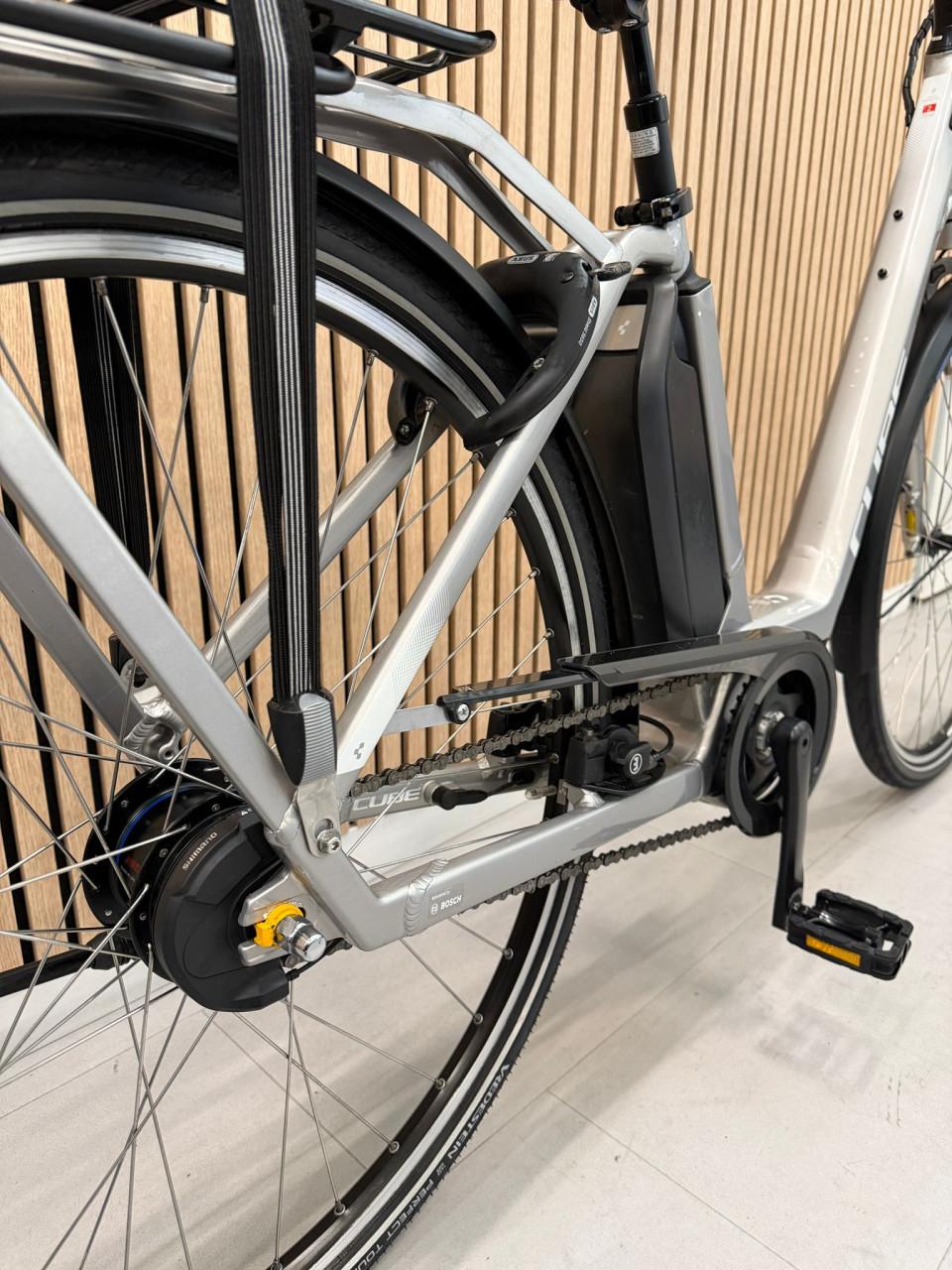 Cube Town EXC Bosch Active Line Plus 500Wh 46CM