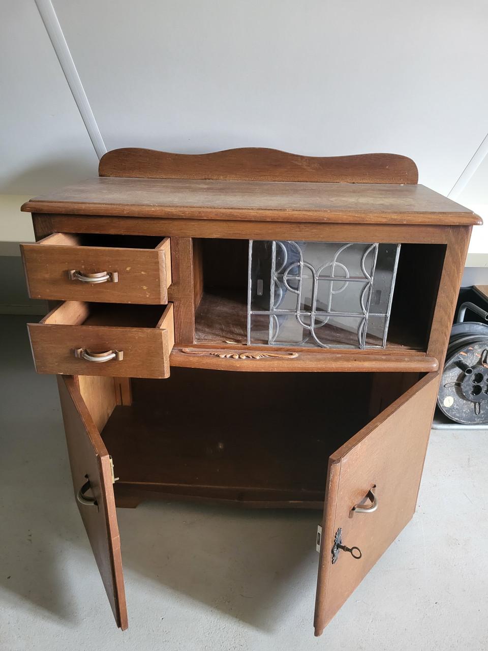 Oudhollands thee kastje en tafeltje