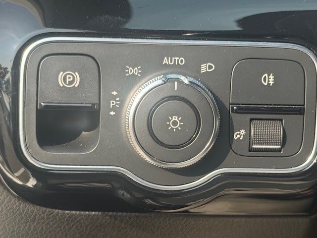 Mercedes-Benz A-Klasse 200 business solution amg l mbux l led high performa
