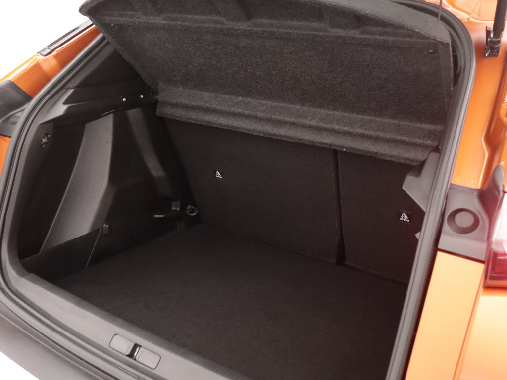 Peugeot 2008 100 pk active pack | rijklaar navigatie