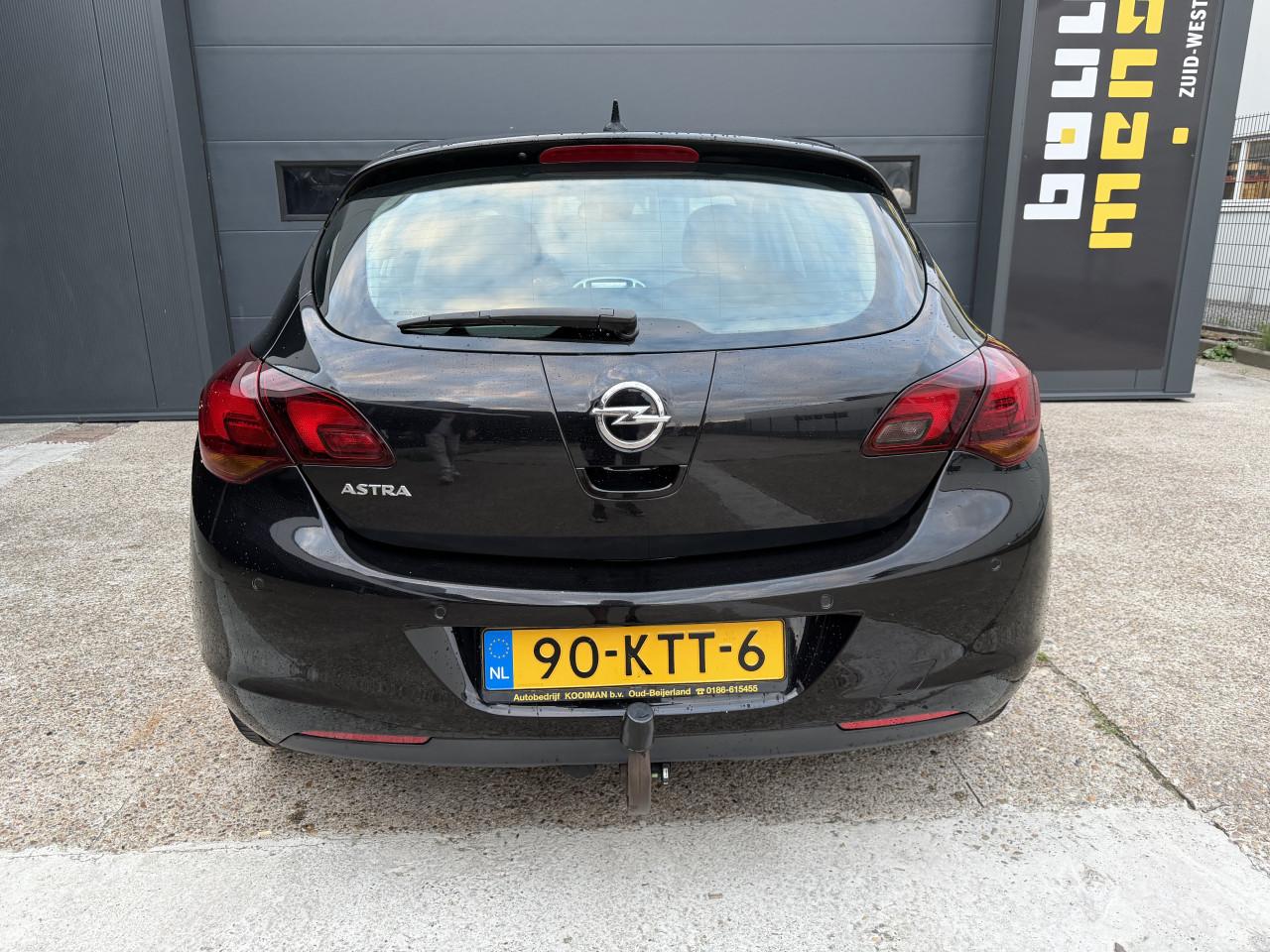 Opel Astra 1.6 16V Sport 5DRS 2010 Zwart Airco Apk Nap Navi