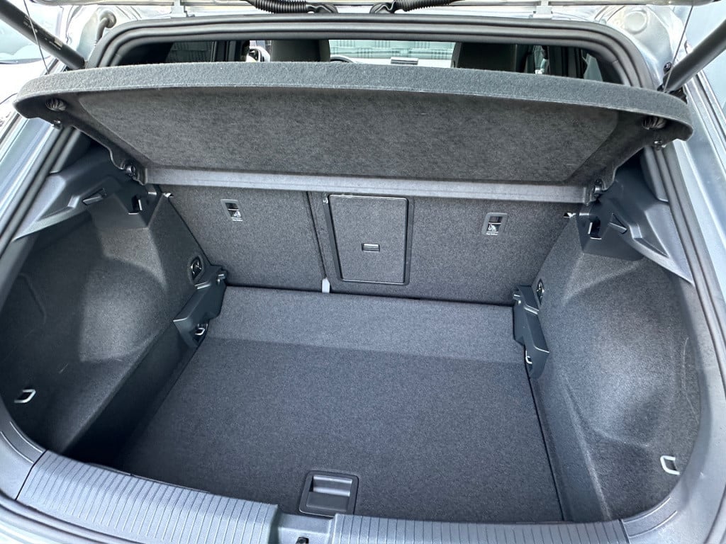 Volkswagen T-roc 1.5 tsi 150pk dsg r-line | camera | keyless | carplay | le
