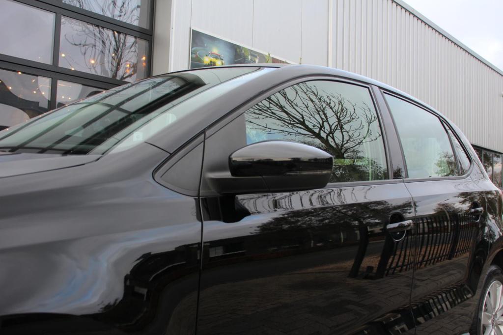 Volkswagen Polo 1.0 mpi comfortline - 5drs - stoel verwarming - pdc rondom 