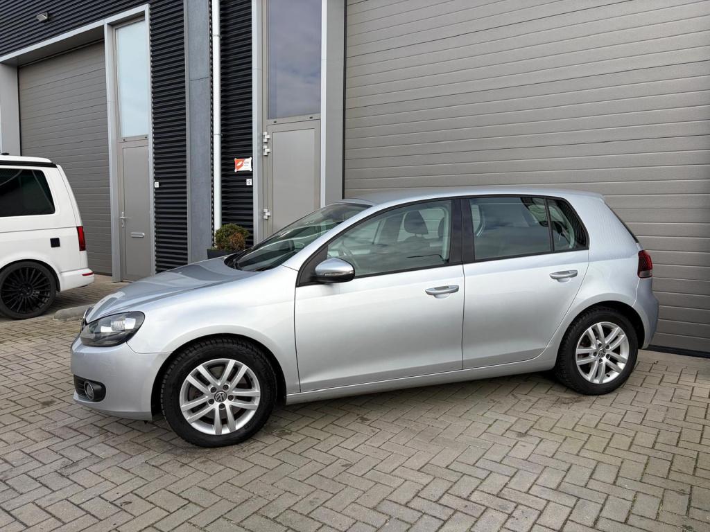 Volkswagen Golf 1.4 tsi highline/automaat/goed onderhouden/clima/lichtmetaa