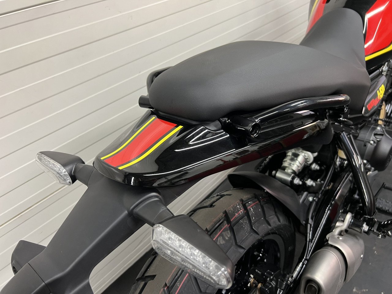 Nieuw de Royal Enfield Guerrilla 450! Nu op voorraad!