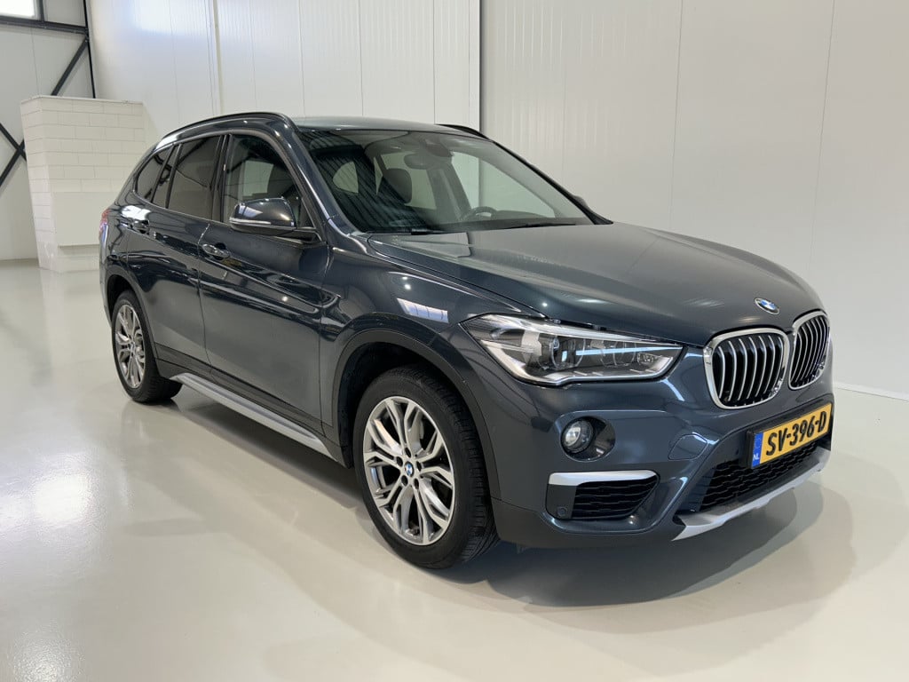 BMW X1 sdrive18i high executive