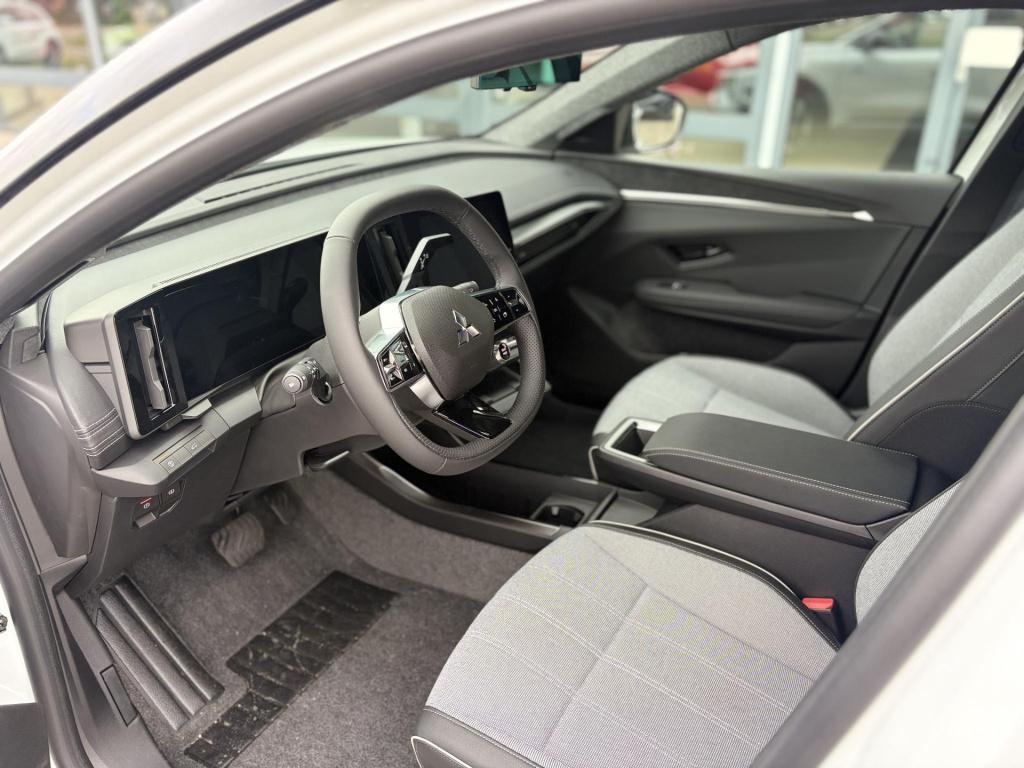 Mitsubishi Eclipse Cross intense+ 87 kwh inclusief €4000,- korting
