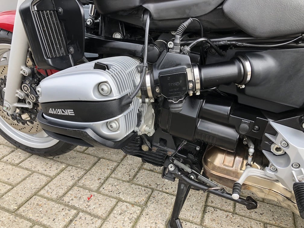 BMW R1100R, nieuwstaat met 60dkm, koffers, onderhoud net uitgevoerd €2350,-