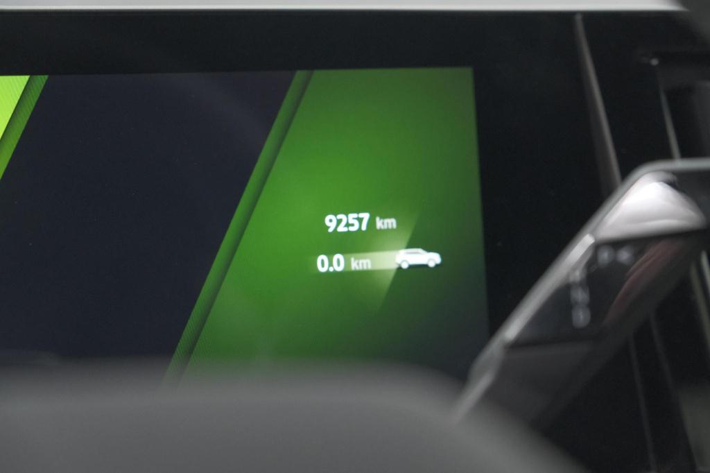 Renault Austral 1.2 e-tech full hybrid 200 techno | 360 camera | panoramada