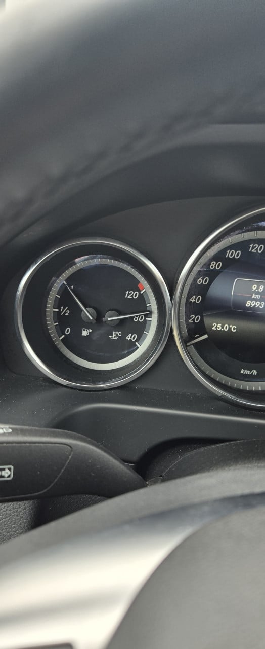 Nieuwe E220 CDI met 9750 km!