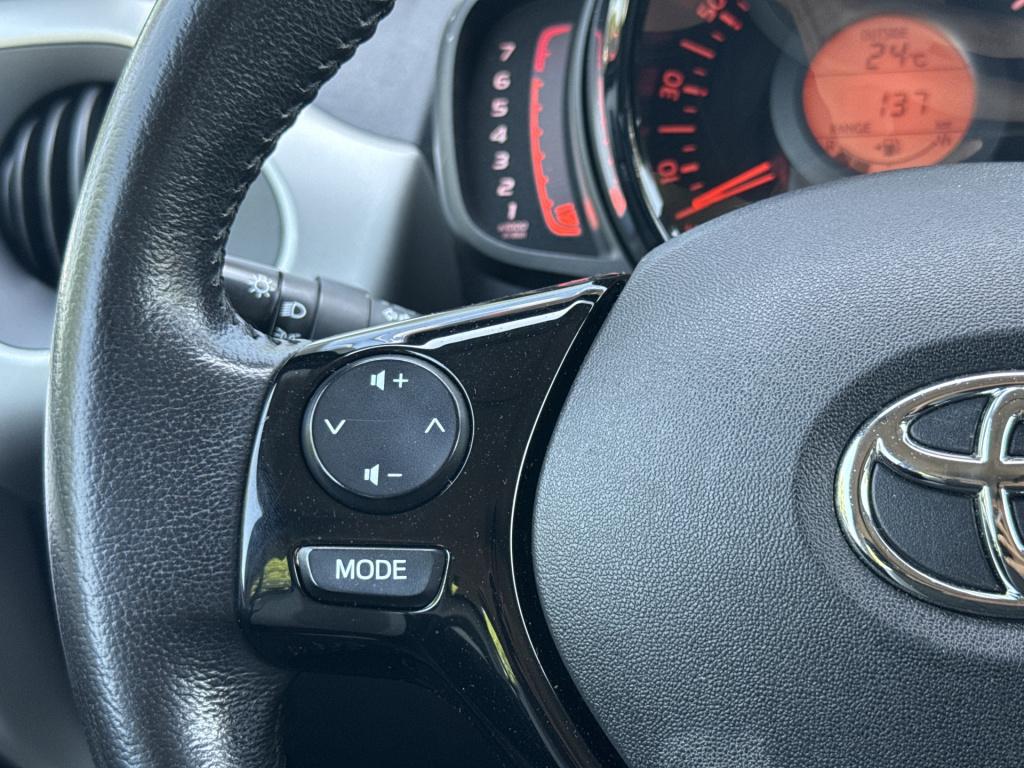 Toyota Aygo 1.0 vvt-i x-play | camera | carplay | cruisec. | navi