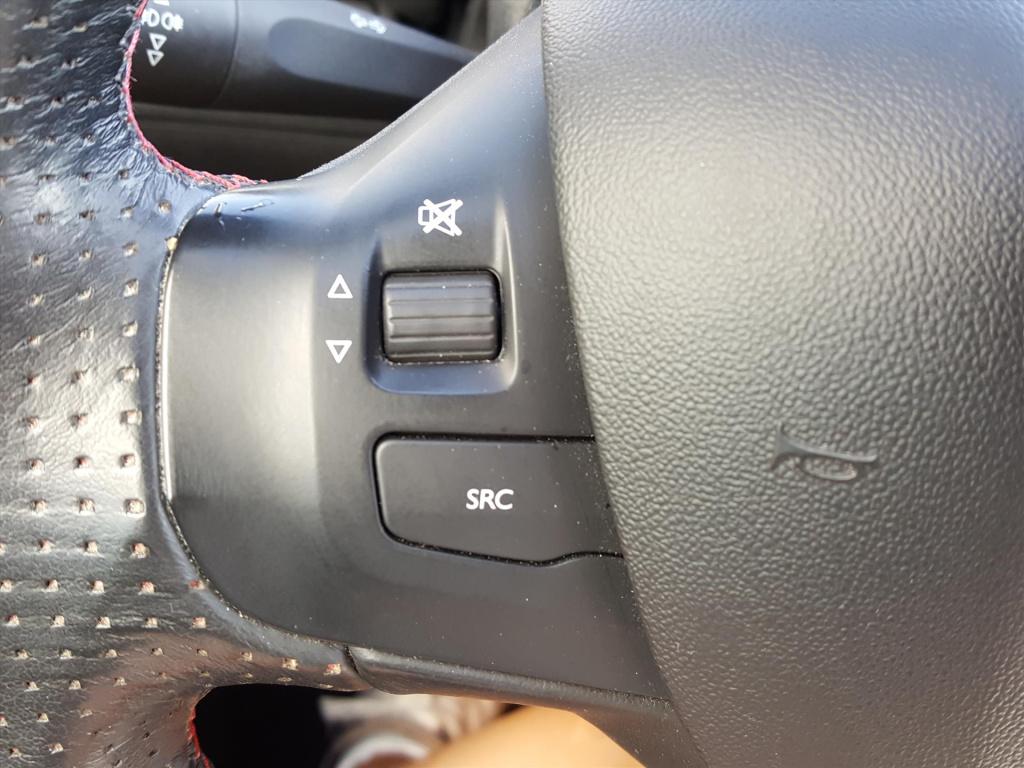 Peugeot 208 gtline 1.2-110pk automaat (eat6) trekhaak | apple carplay & and