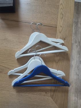 Kinderkleerhanger hout