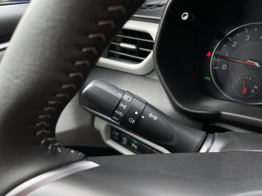 Suzuki Swift 1.2 style smart hybrid