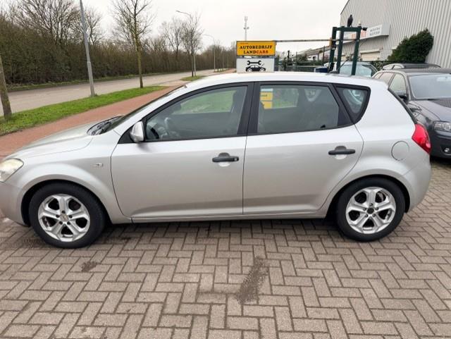 Kia Cee'd 1.4 x-tra