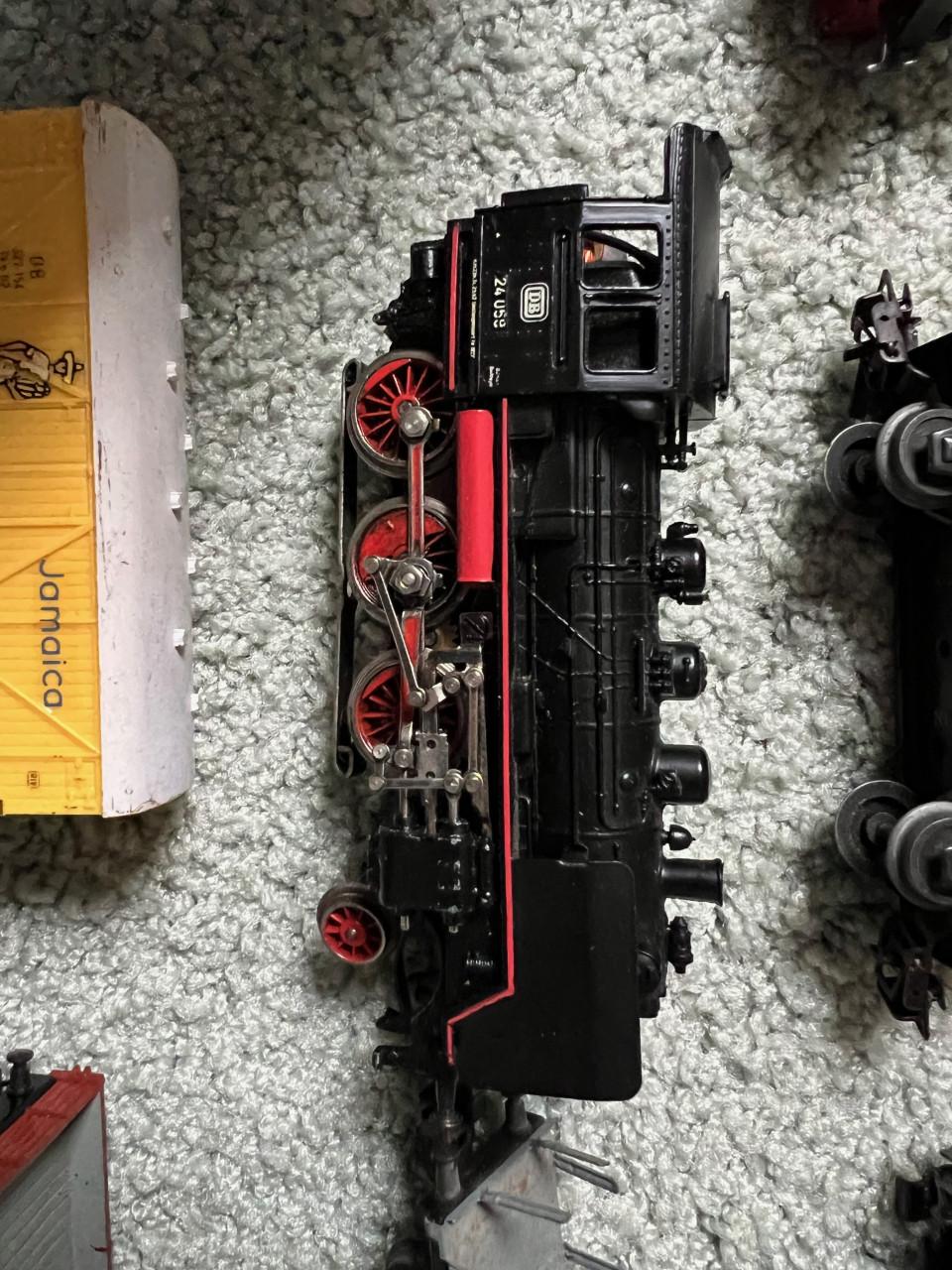 Model trein met trein baan