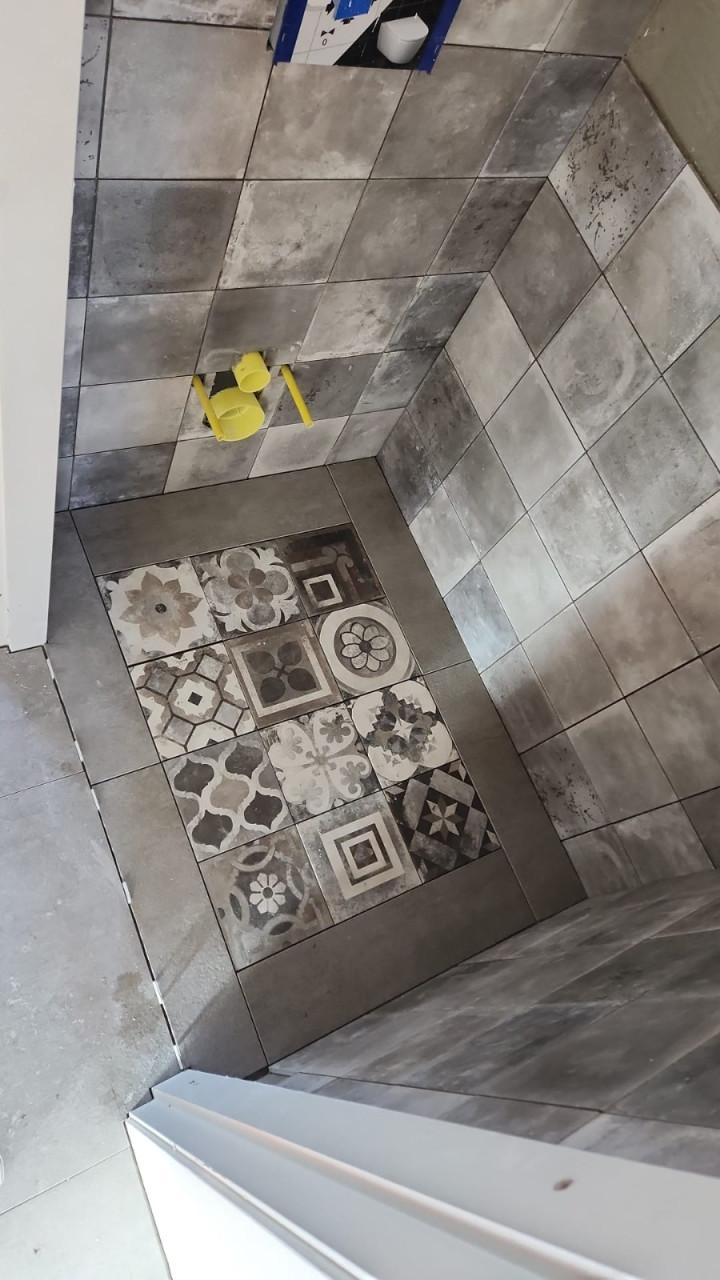 Tegelzetter nodig? Bel/app: 06 21937244 of Mail: jvbtegelzetter@gmail.com