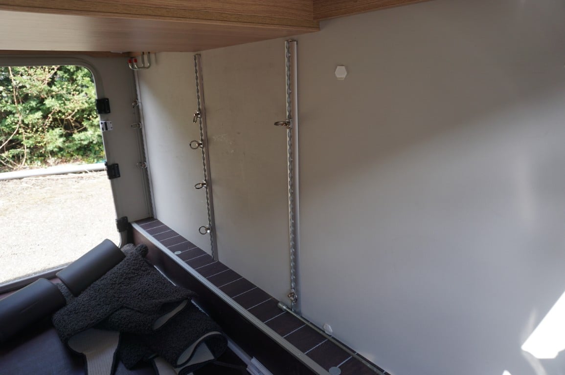 Knaus Sky TI 650 MEG Platinum Selection 9 Traps Automaat 2021 met 40.000km