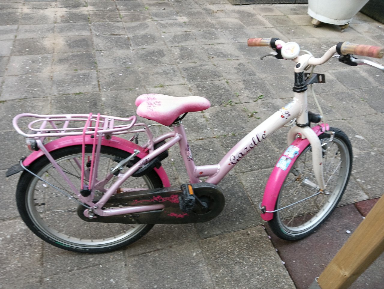 Verkocht.Te koop: meisjes fiets 20 inch