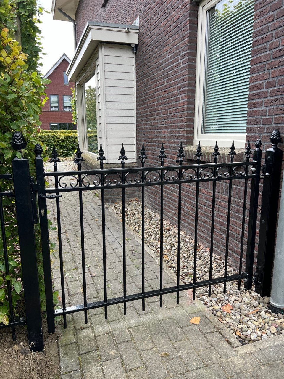 HEKWERKEN - TUINPOORTEN EN INRIJPOORTEN.