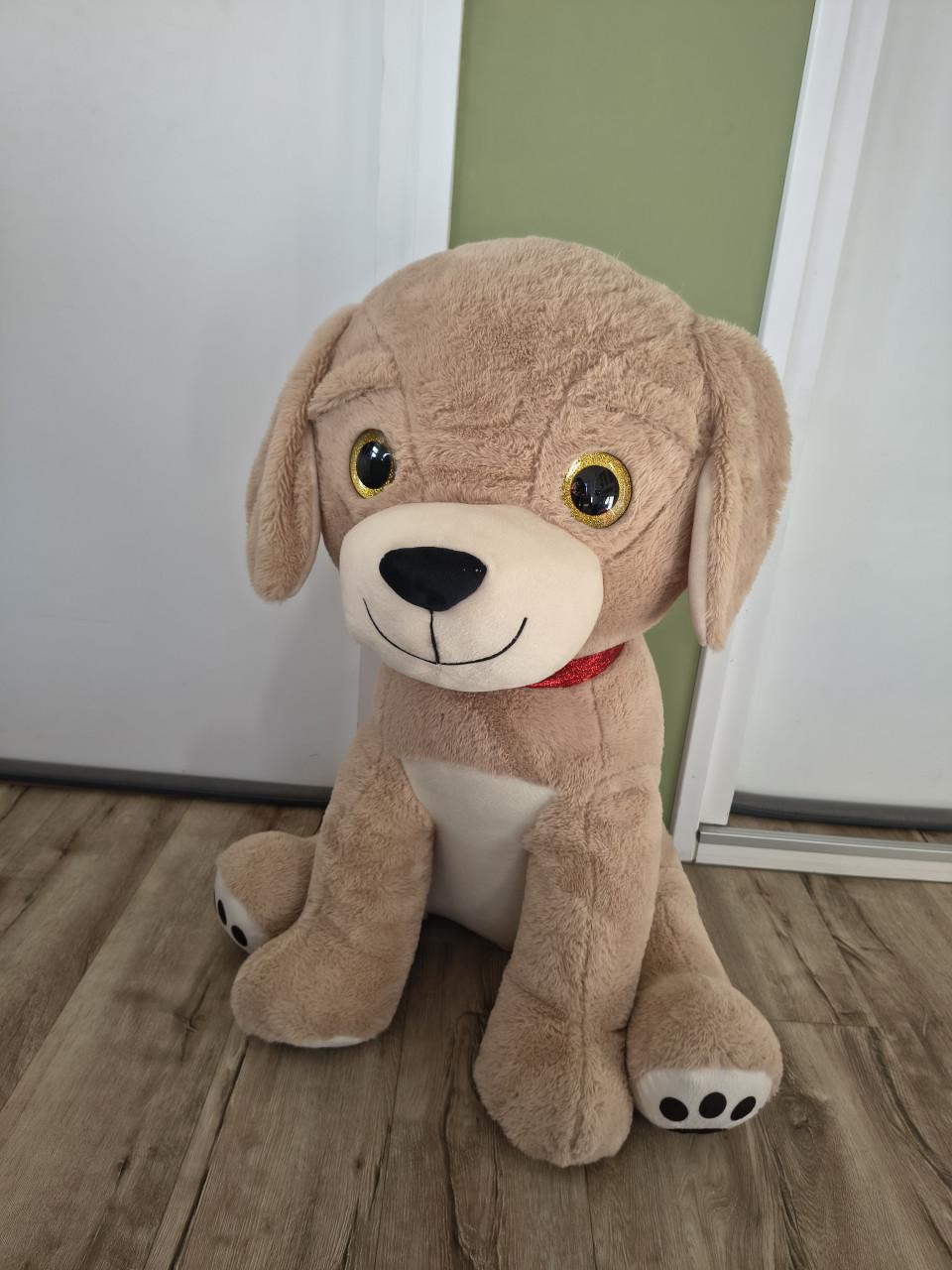 Prachtige, enorme zachte knuffel hond, pluche hond opblaas.